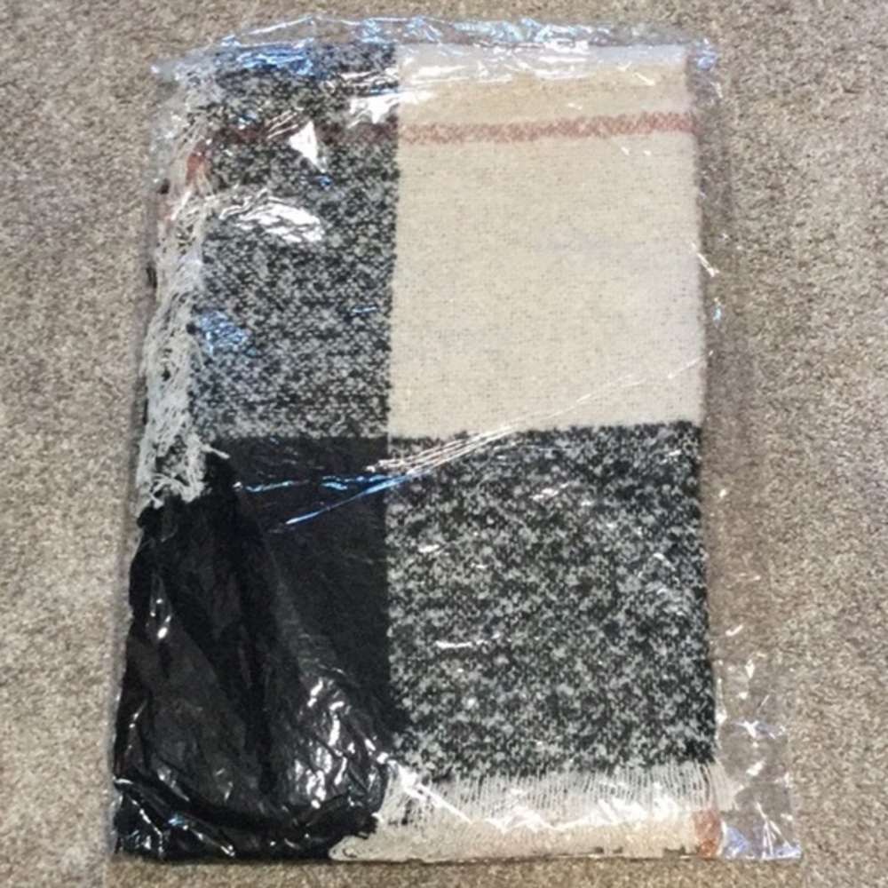 🆕Versatile patterned scarf, multiple patterns NWT - image 5